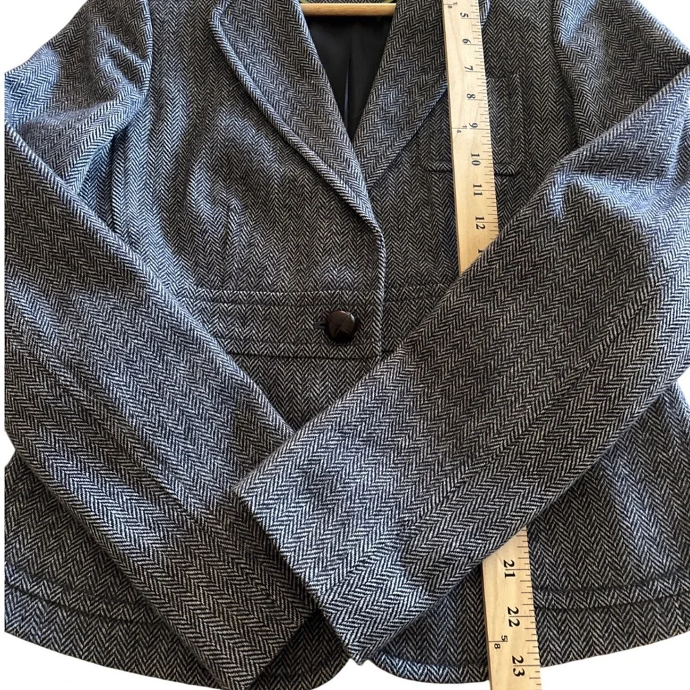 J. Crew Women's Wool Herringbone Blazer Jacket with Embroidered Detail Size 6 - Picture 4 of 12